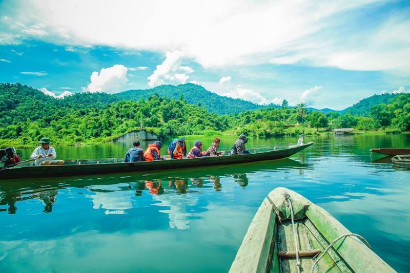 Boating on the lake of Pu Mat National Park - Embrace the vibrant spirit of Nghe An Travel adventures